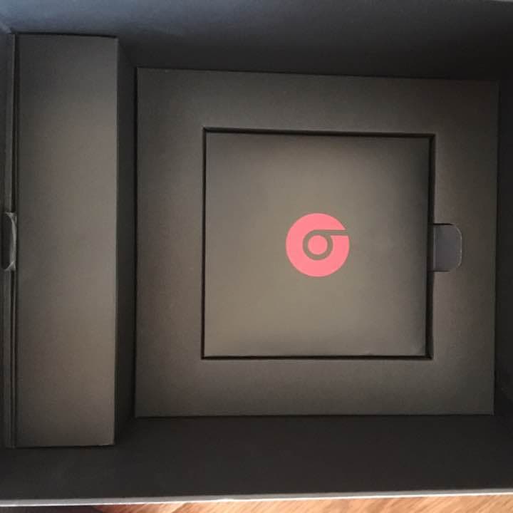 ビーツヘッドホン