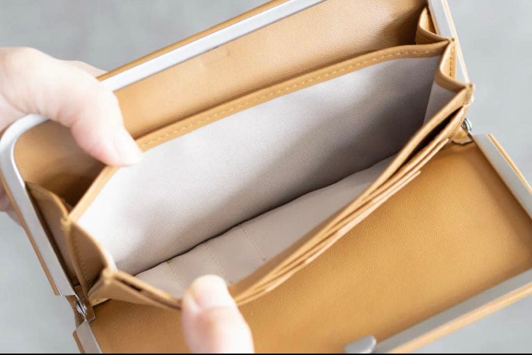 STATUSYコーヒー豆からできたヴィーガンレザーの長財布