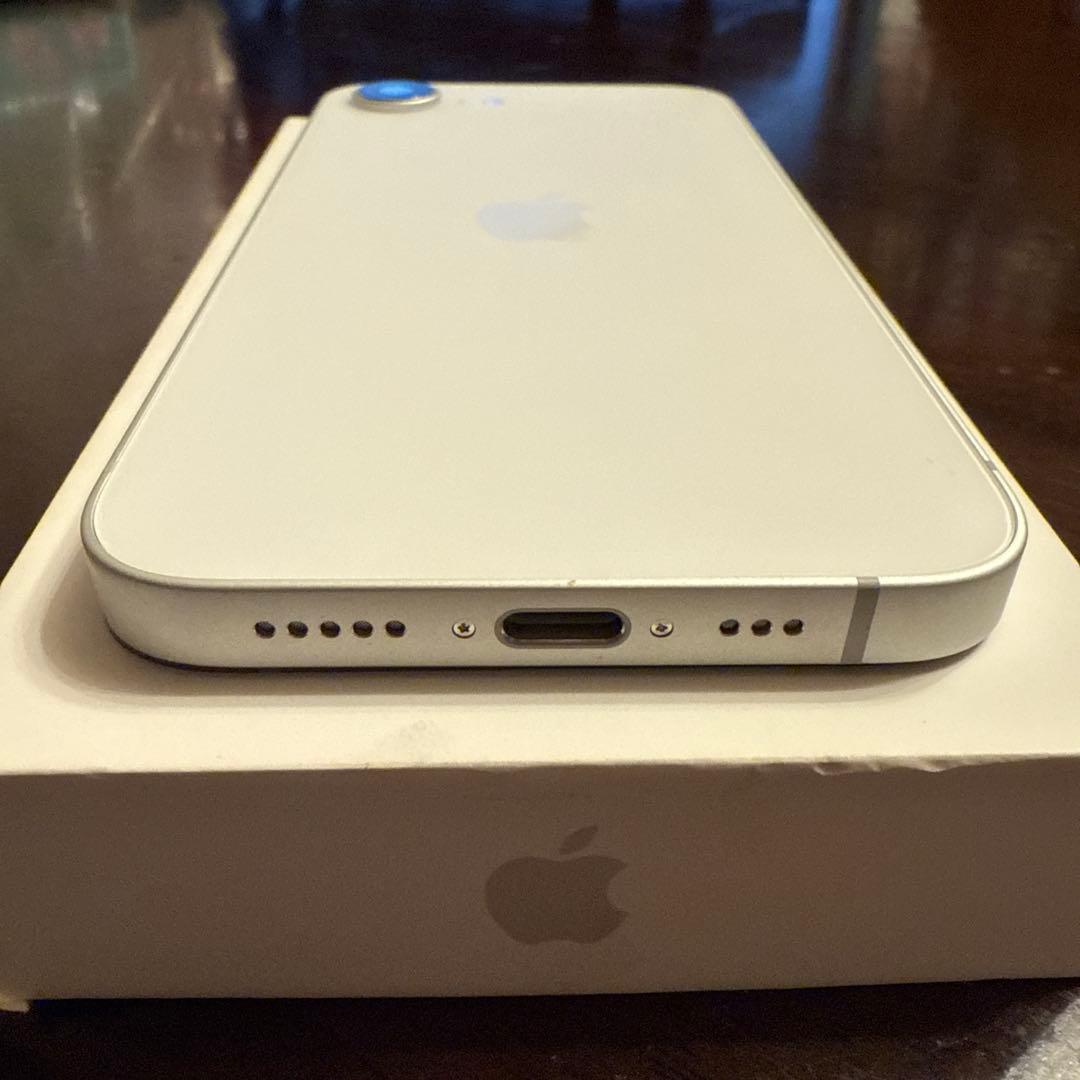 SIMフリー iPhone16e 128GB ケース、フィルム付き