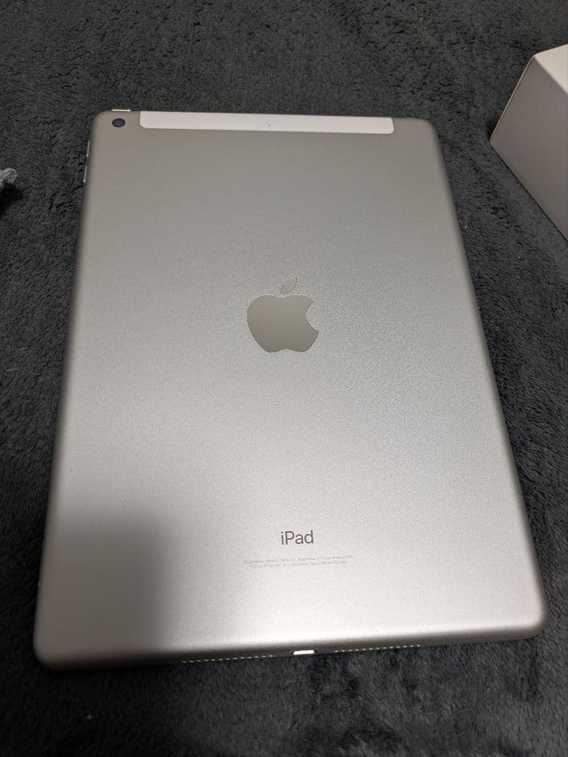 え*ふ様 第6世代 iPad cellular docomo 32GB シルバー