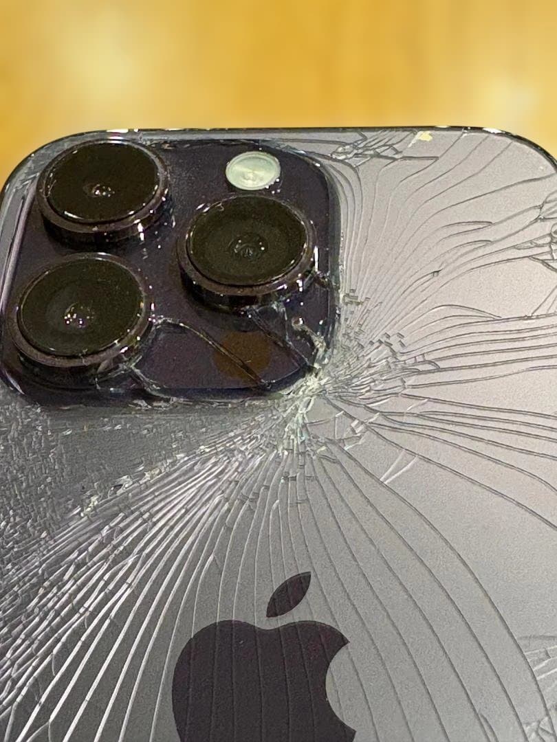 【背面割れ】Apple iPhone 14 Pro 本体　【ジャンク品】