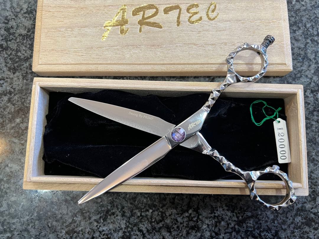 新品ARTECプロ用ステンレス シザー 波状ハンドル