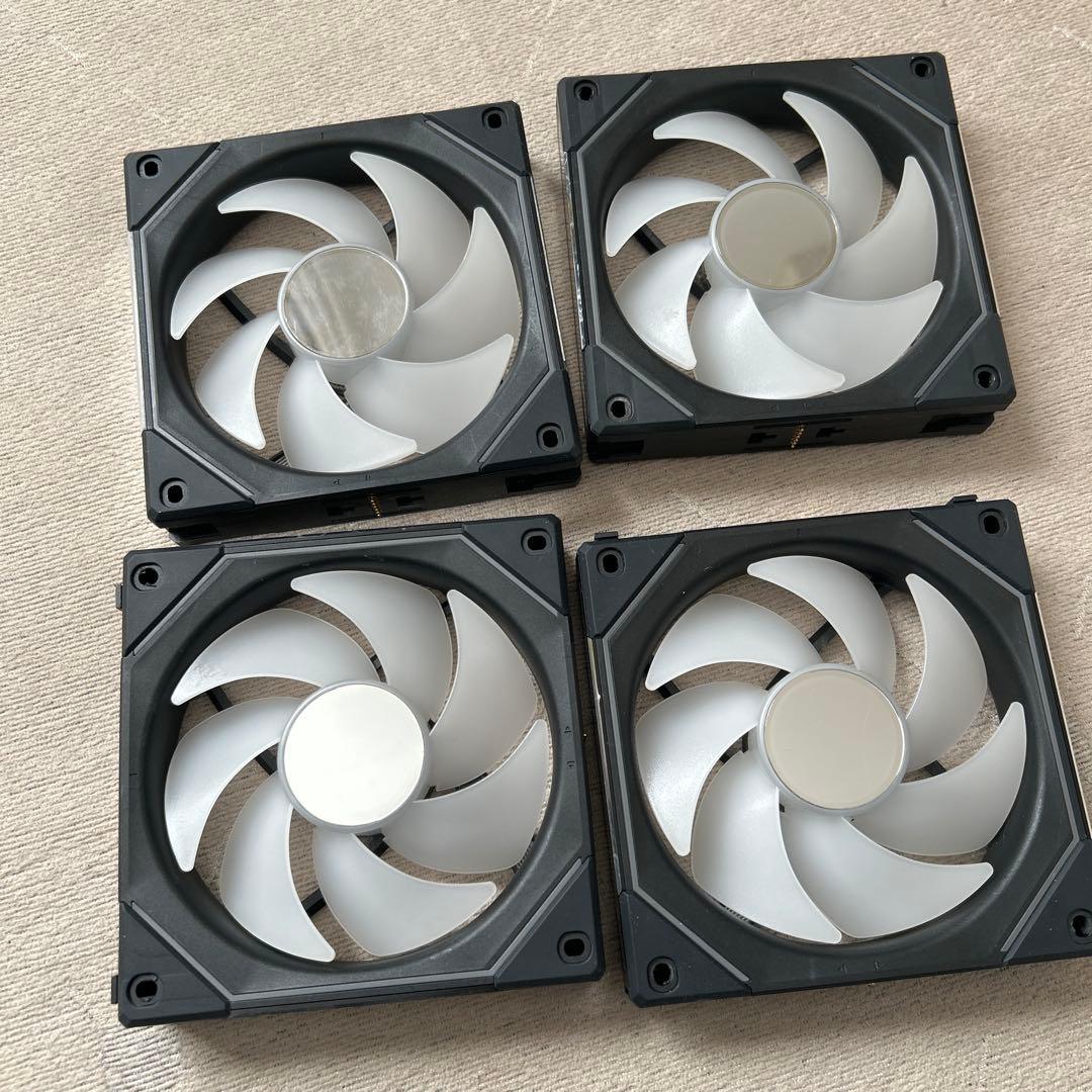 Lian Li UNI Infinity 120mm ケースファン