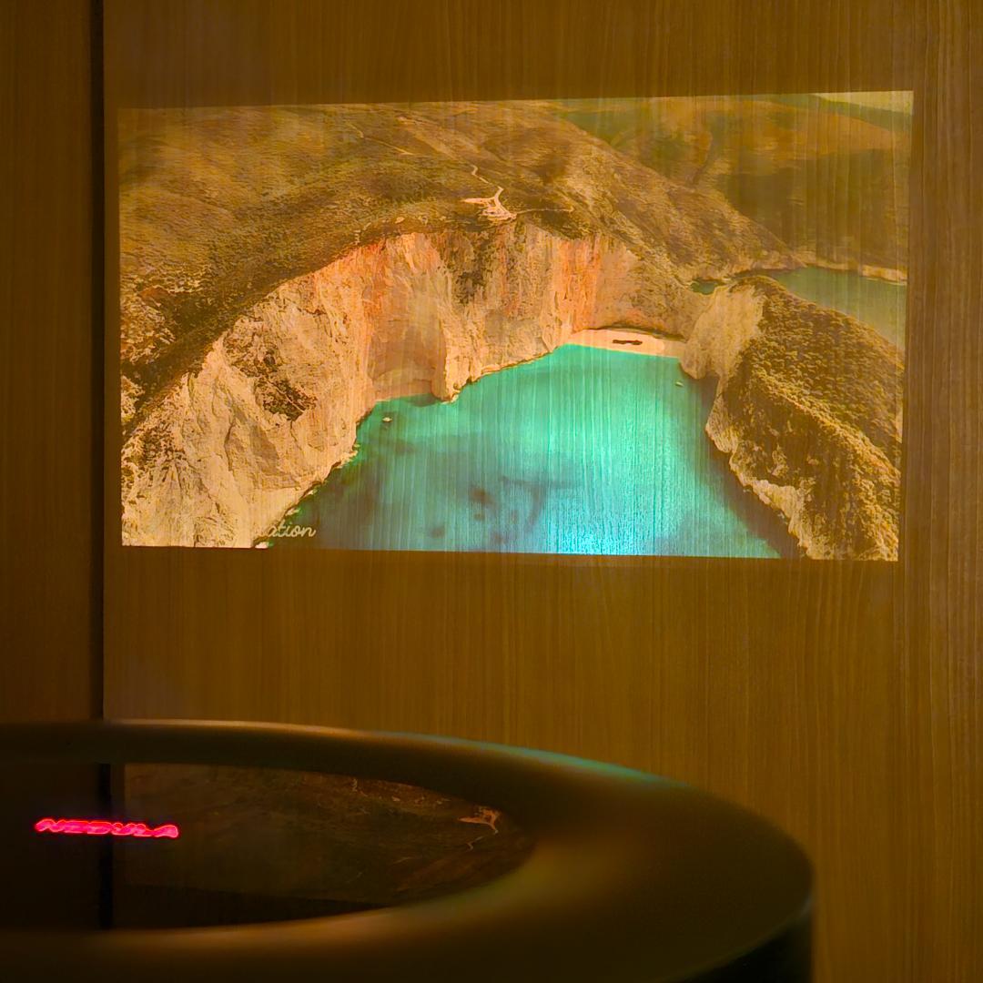 ANKER Nebula Cosmos プロジェクター ジャンク品 ANKER Nebula Cosmos ジャンク - メルカリ