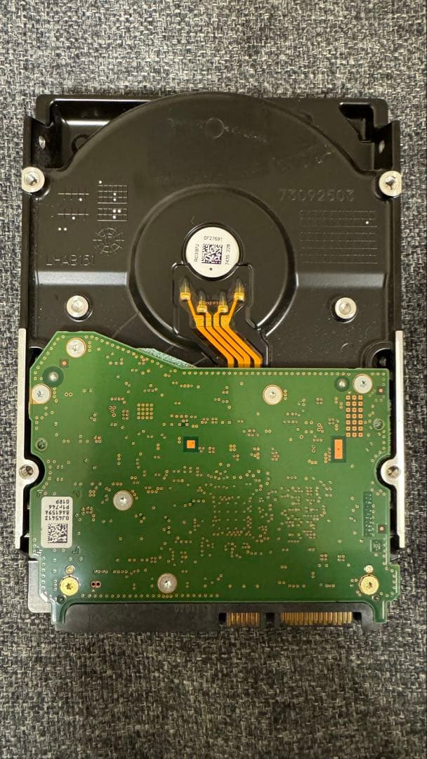 内蔵型ハードディスクドライブ HGST 10TB HDN721010ALE604