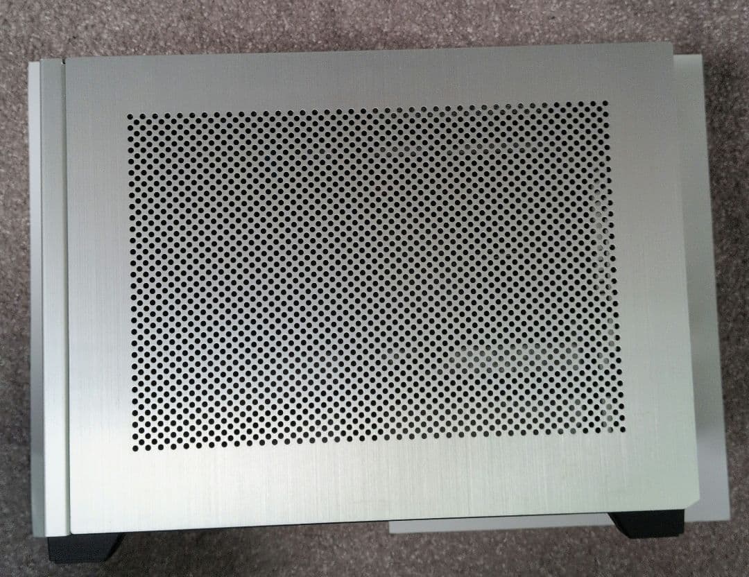 NCASE M1 Ver6.1 ミニ ITXアルミケース シルバー中古品