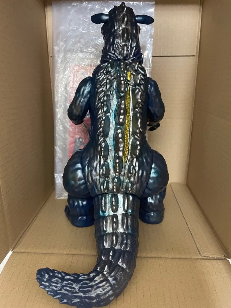 ZOLLMEN 大怪獣ネズラ 1期 ゴジラブルー インディーズソフビ - メルカリ