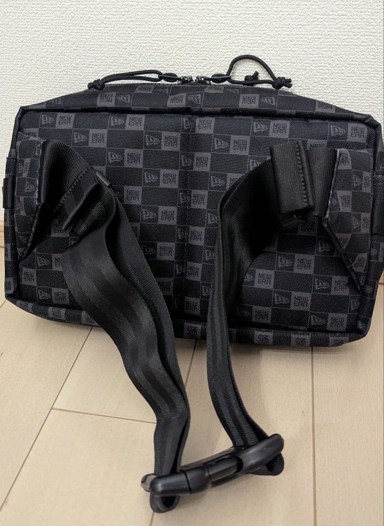 完売品】ニューエラ NEWERA ボックスロゴ モノグラム ウエストバッグ