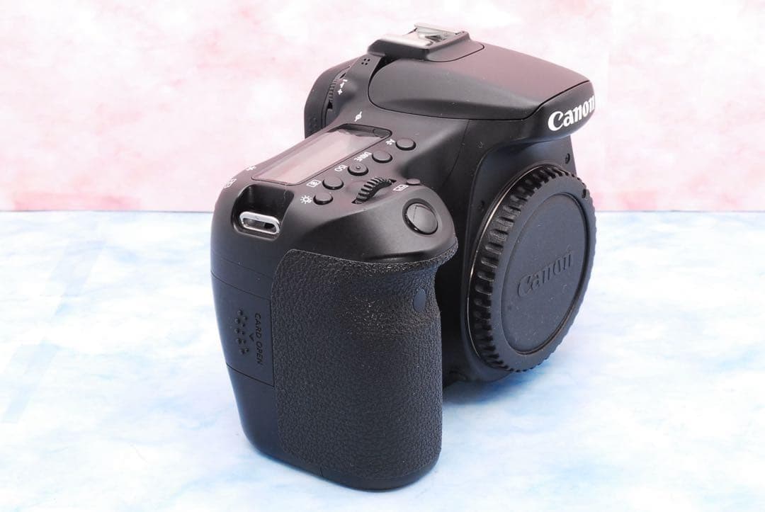 Canon EOS 70D☆手ぶれ補正☆スマホ転送OK☆美品☆一眼レフカメラ