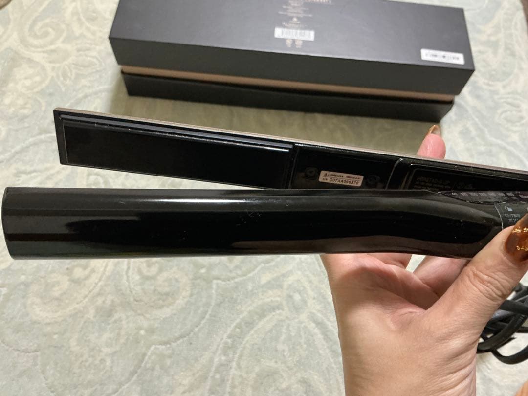 美品・正規品】ヘアビューロン4D Plus ストレート 5回使用 箱/保証書有