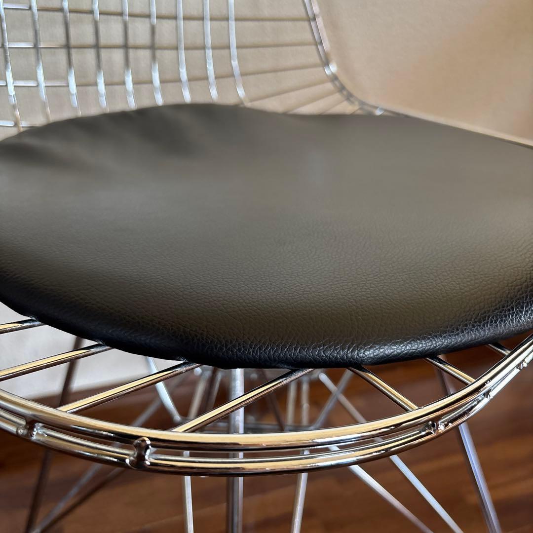 シェルチェア DKR ワイヤーチェア シートパッド付ブラック ミッド