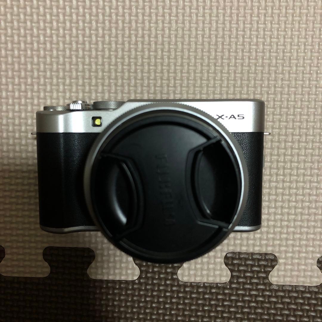 Fujifilm X-A5 ミラーレス一眼 シルバー
