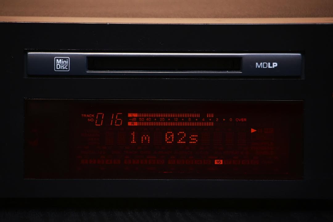 TASCAM MD-350　プロフェッショナル　MDプレーヤー/レコーダー