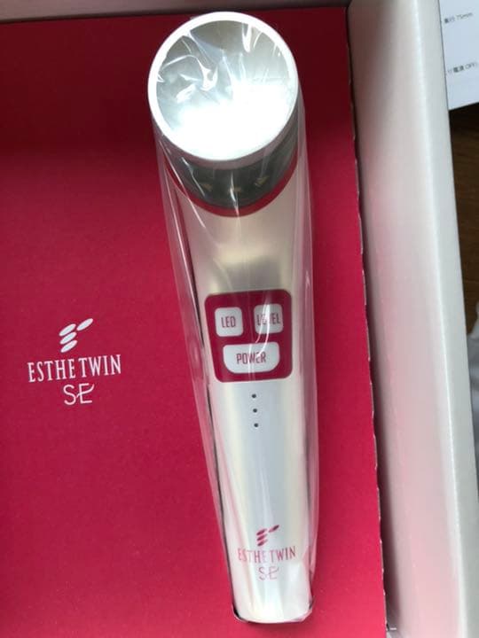 エステツインSE 美顔器　ジェル付き　※未使用
