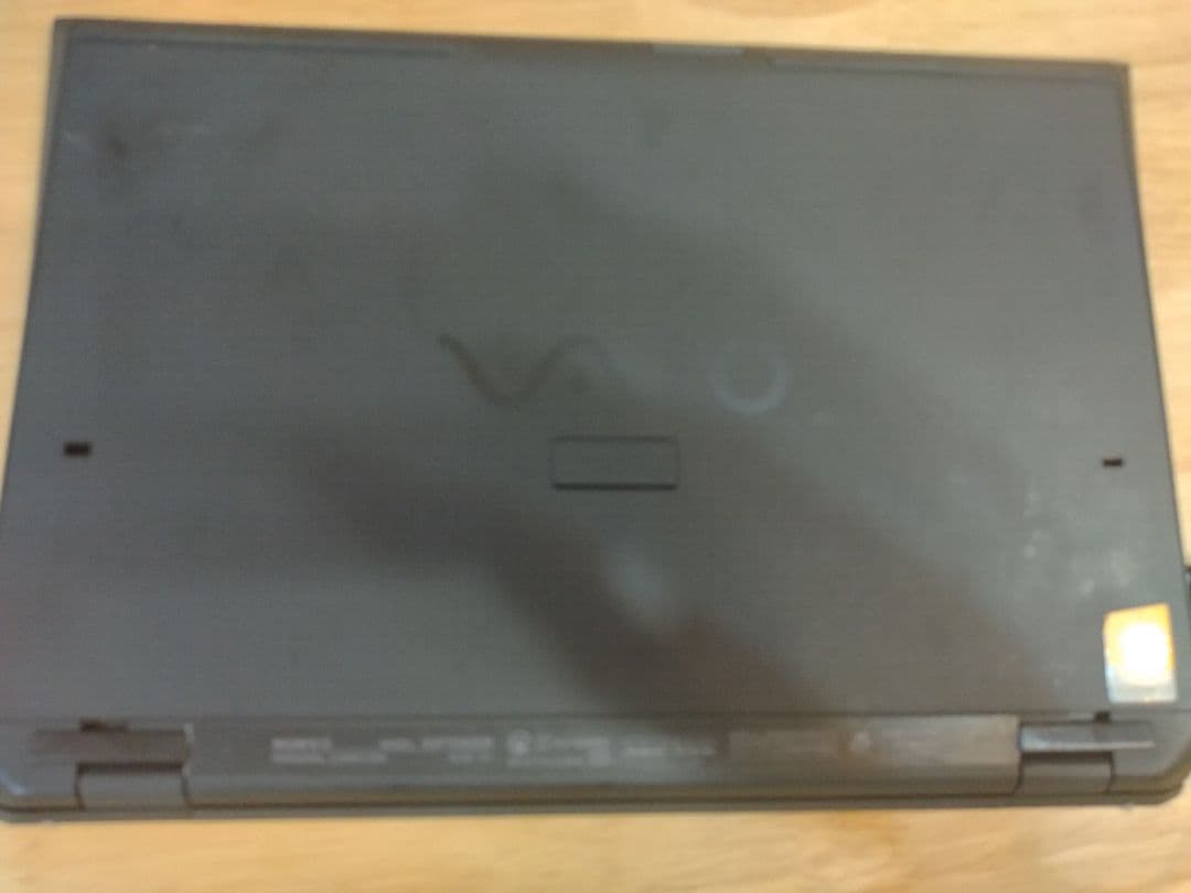 軽量薄型☆VAIO SVP112A2CN Core i3 8GB SSD128