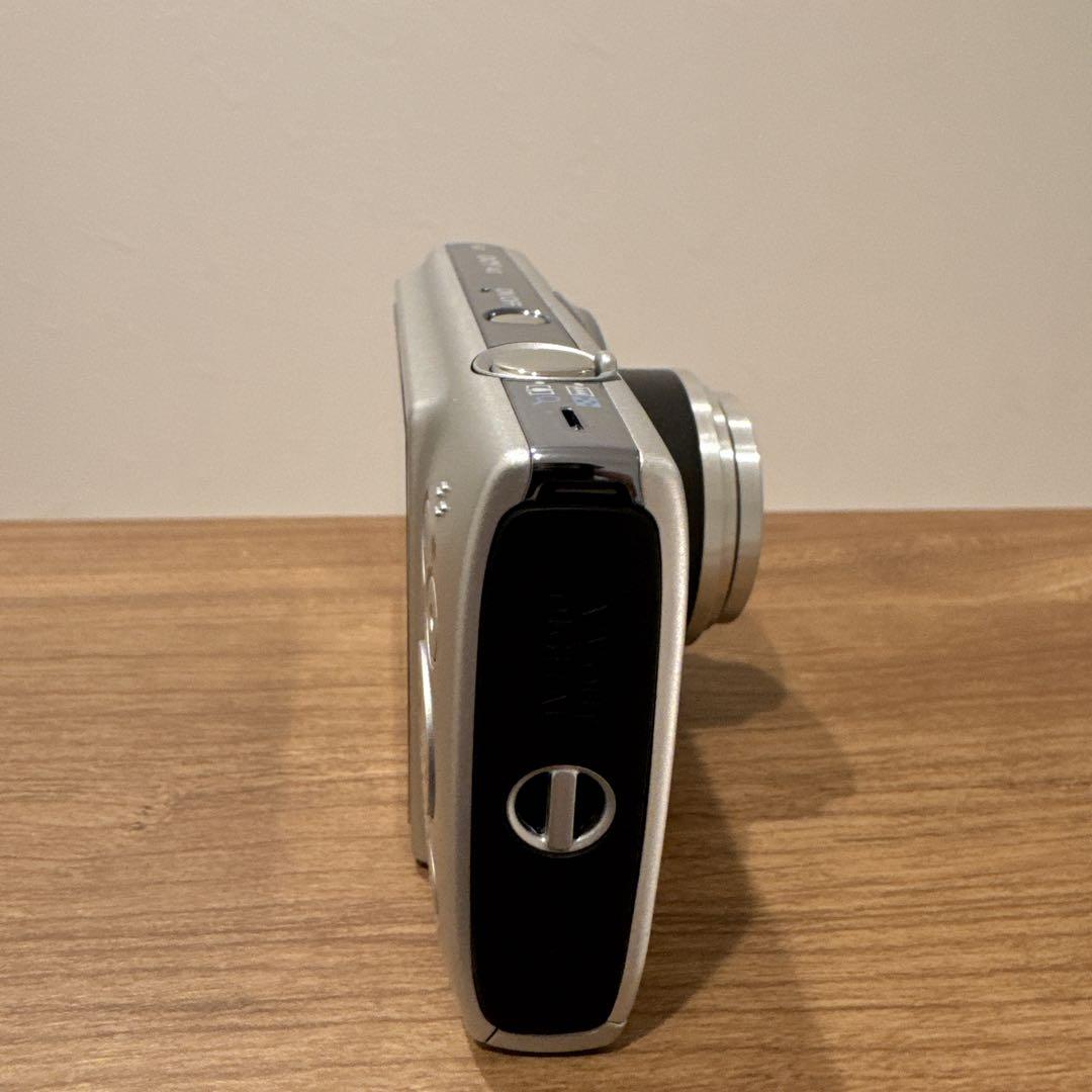 Canon IXY 140 シルバー　コンパクトデジタルカメラ
