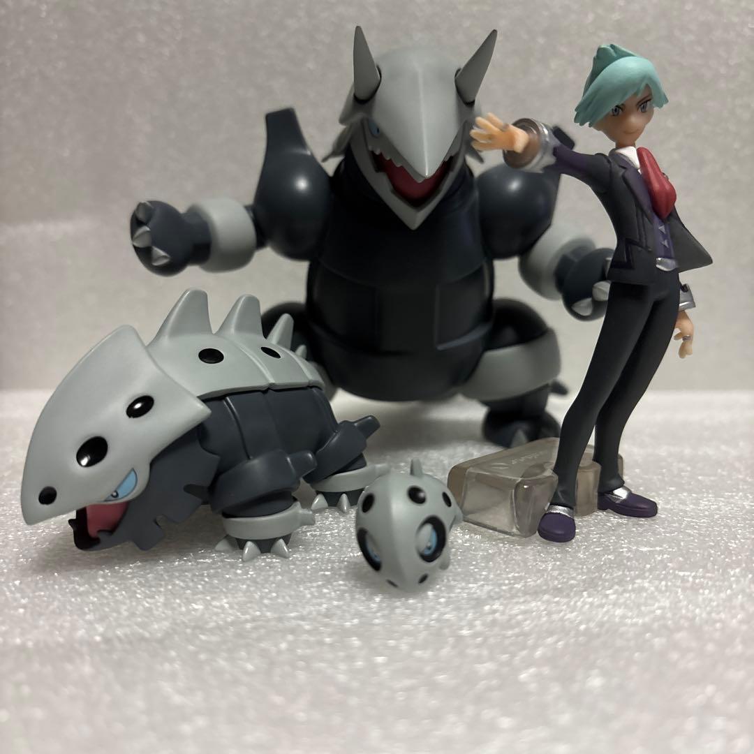 ポケモン フィギュア ボスゴドラ コドラ ココドラ 海外製 スケール