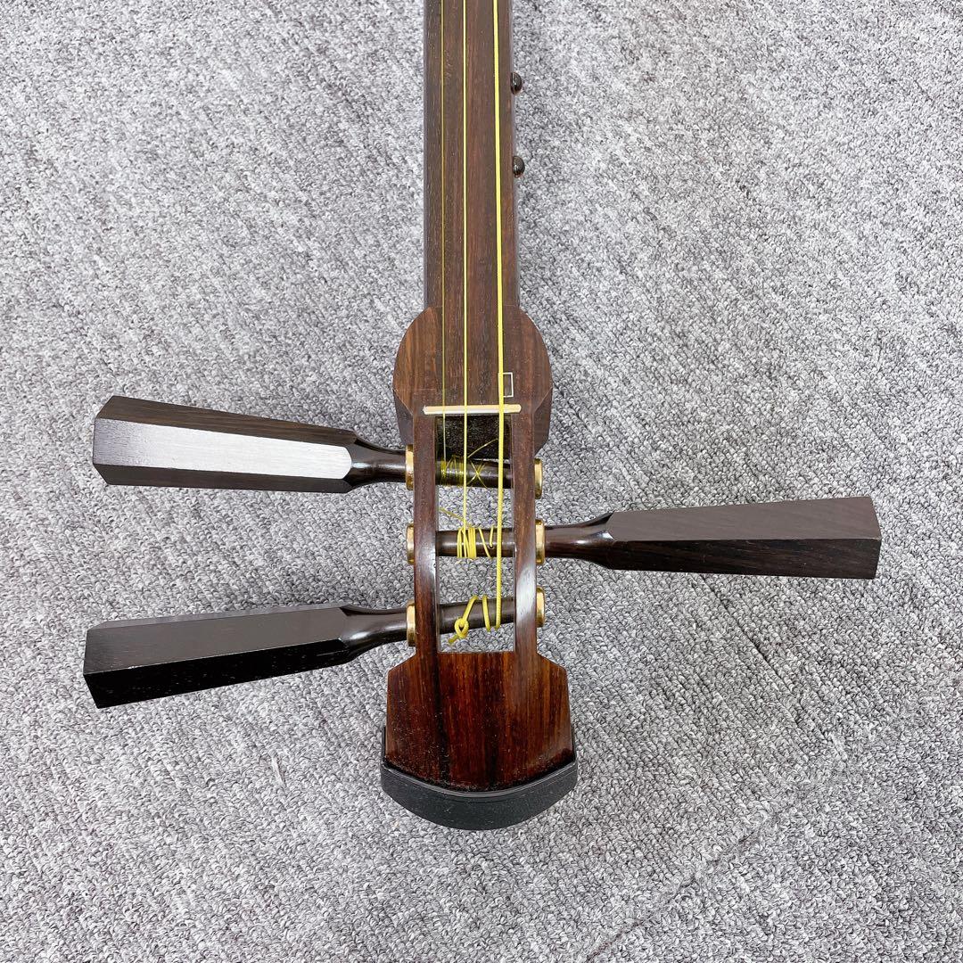 専用 津軽三味線 太棹 紅木 犬皮 綾杉彫り 段違い溝 東さわり 和楽器