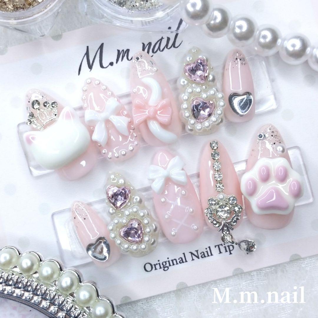 ネイルチップ 地雷系 量産型 にゃん 肉球 ちゅるん 韓国 ピンク 姫 白