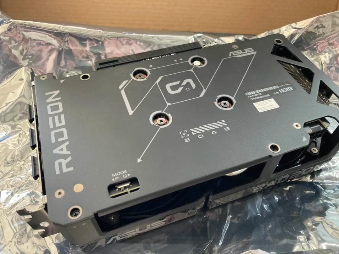 グラフィックボード・グラボ・ビデオカード ASUS DUAL Radeon RX 9060 XT 8GB