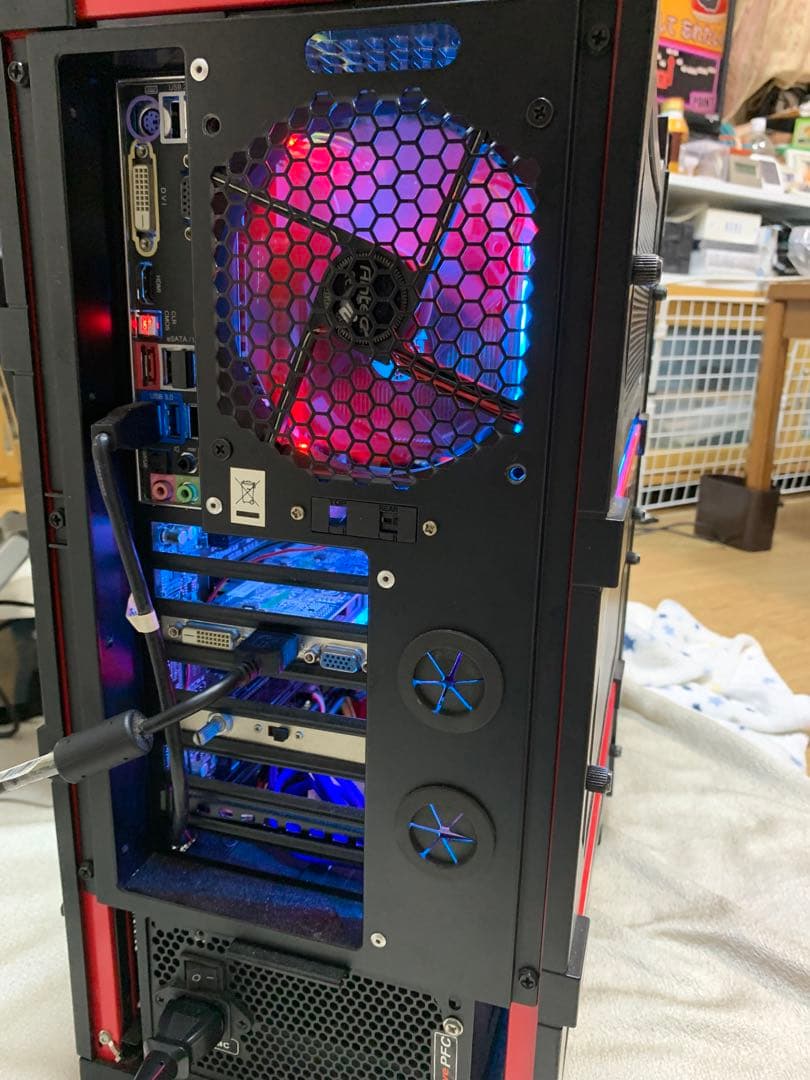 自作　SSD120GB inTel-i7 DELL23モニターDELL23インチ