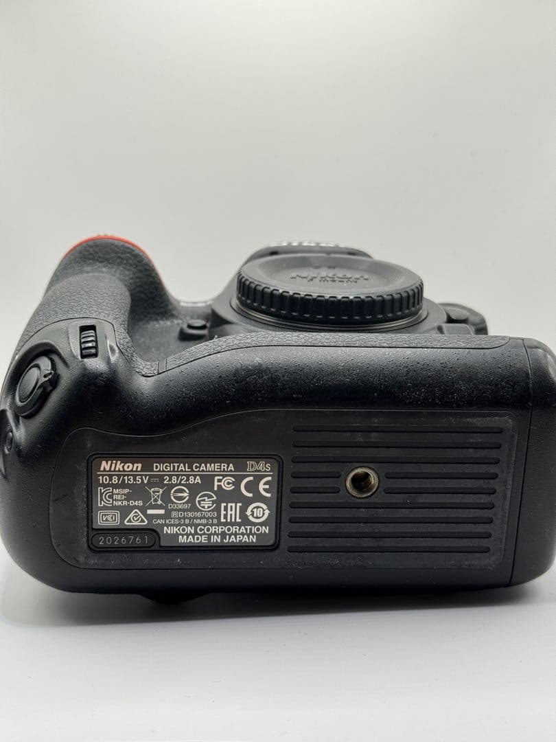 d*g様 Nikon D4s – 全体的に良好（シャッター回数 99,454回）