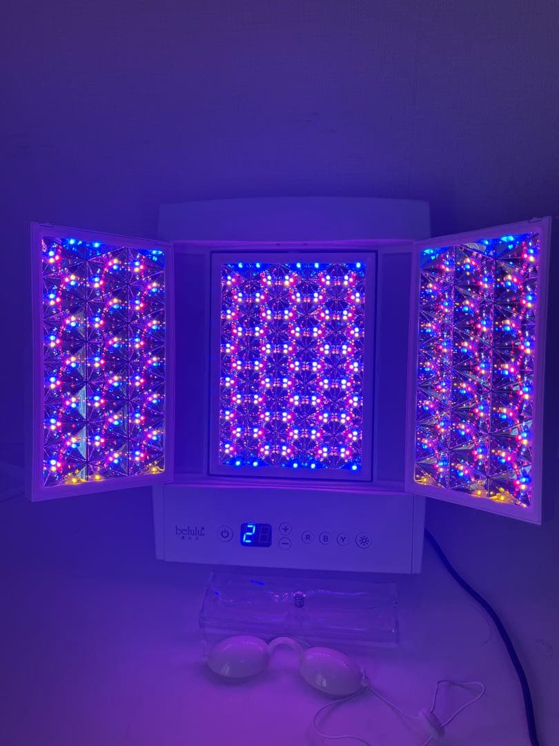 belulu hikari plus フォトフェイシャルLED美顔器　特価