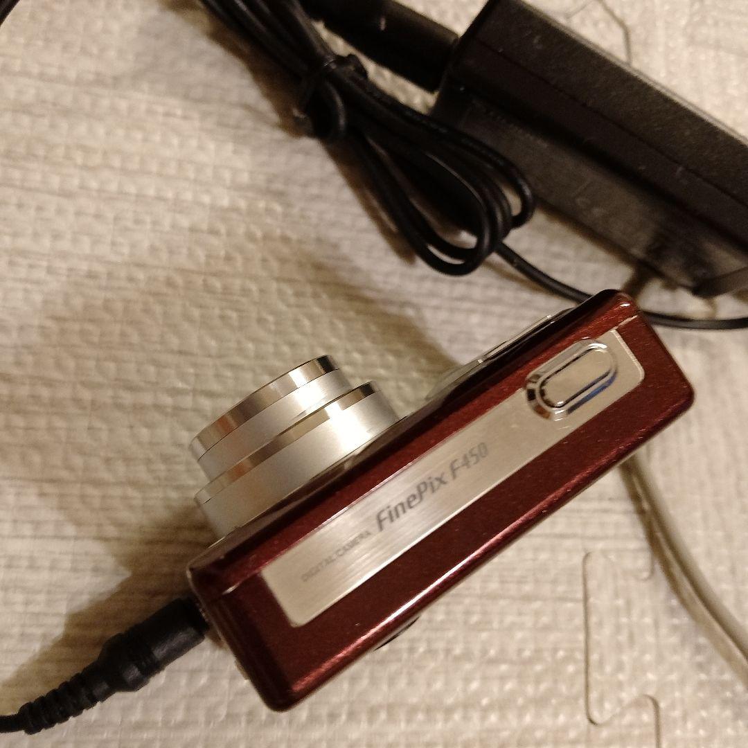 Fujifilm FinePix F450 赤
