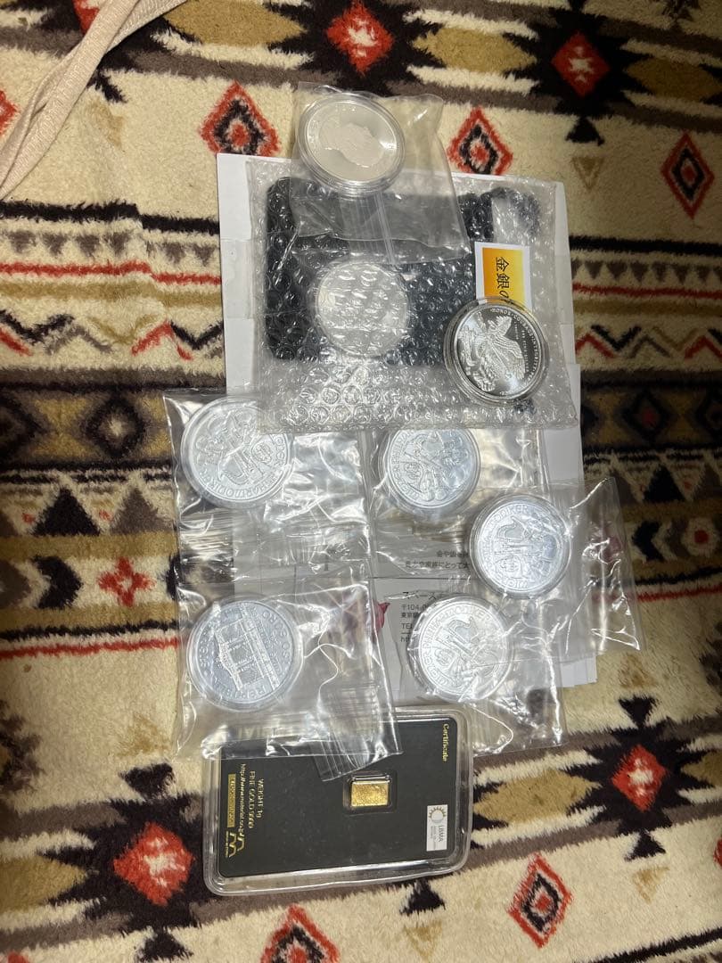 銀貨1オンスと金1g BWGM251SC