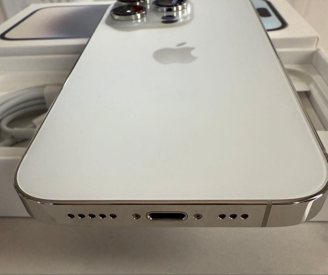 iPhone 14 Pro 256GB シルバー SIMフリー ケース付