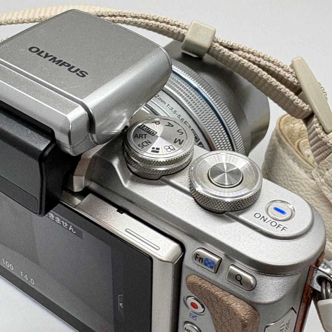 2778 オリンパス PEN lite PL8 ミラーレス一眼 カメラ
