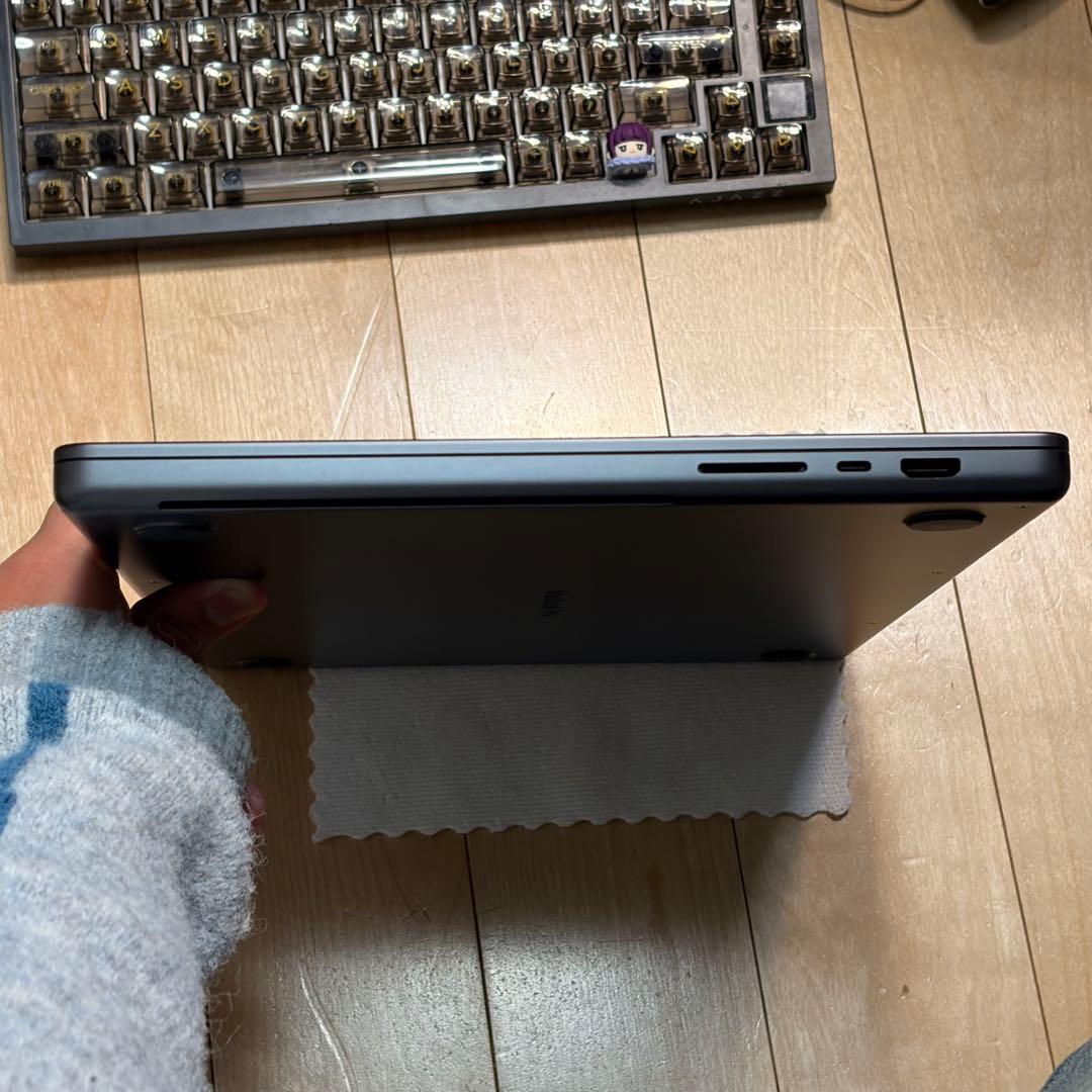 新品同様 MacBook Pro 16インチ M3 Pro 18GB 512GB