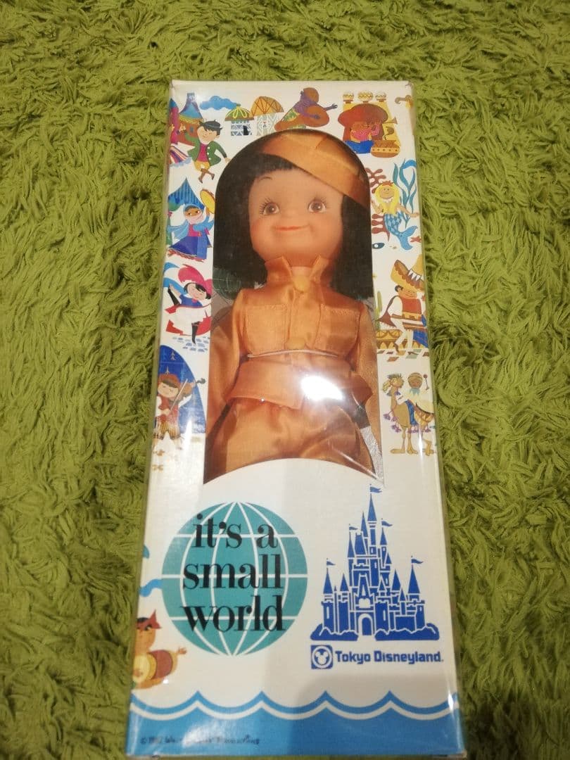 ディズニー レトロ イッツアスモールワールド コレクションドール 人形