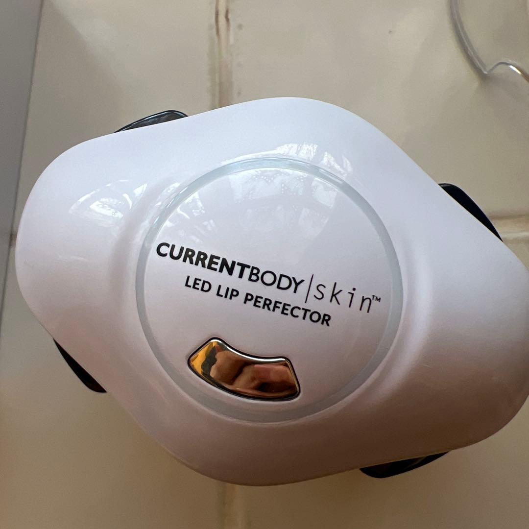 CURRENTBODY LED Lip Perfector リップ美顔器