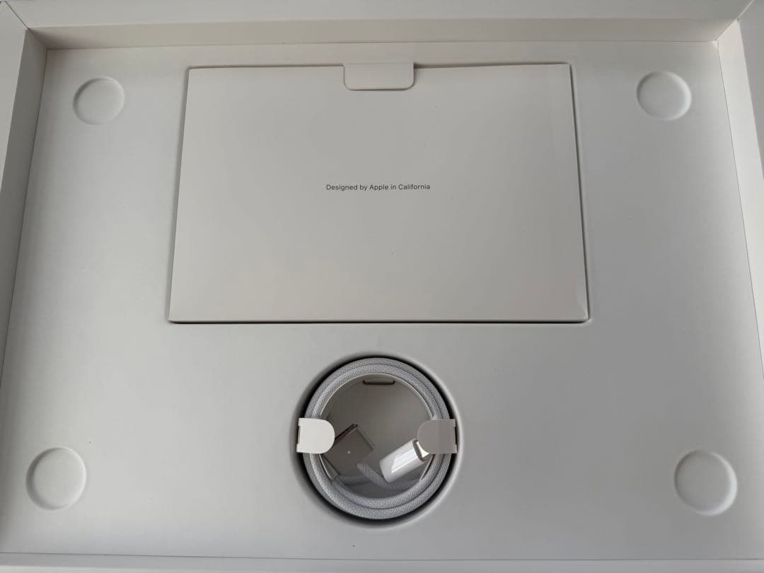 M5チップ搭載14インチMacBook Pro - シルバー