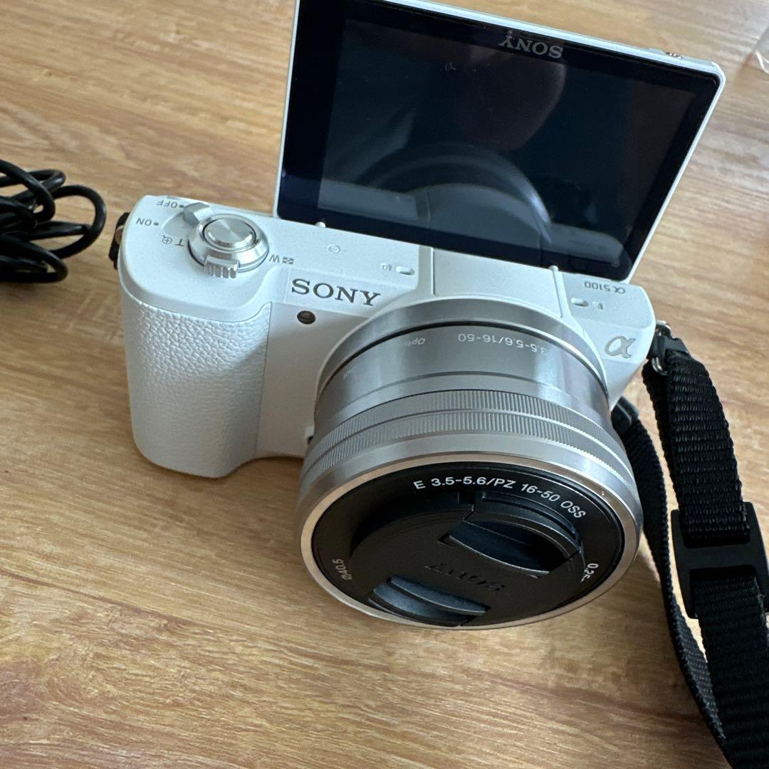 SONY α5100 ミラーレス一眼 24.3メガピクセル