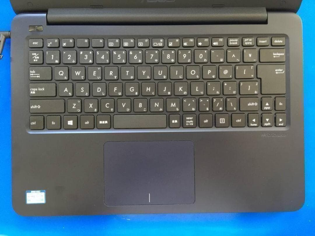 ASUS R417YA 14型TFT液晶 軽量コンパクトノートパソコン