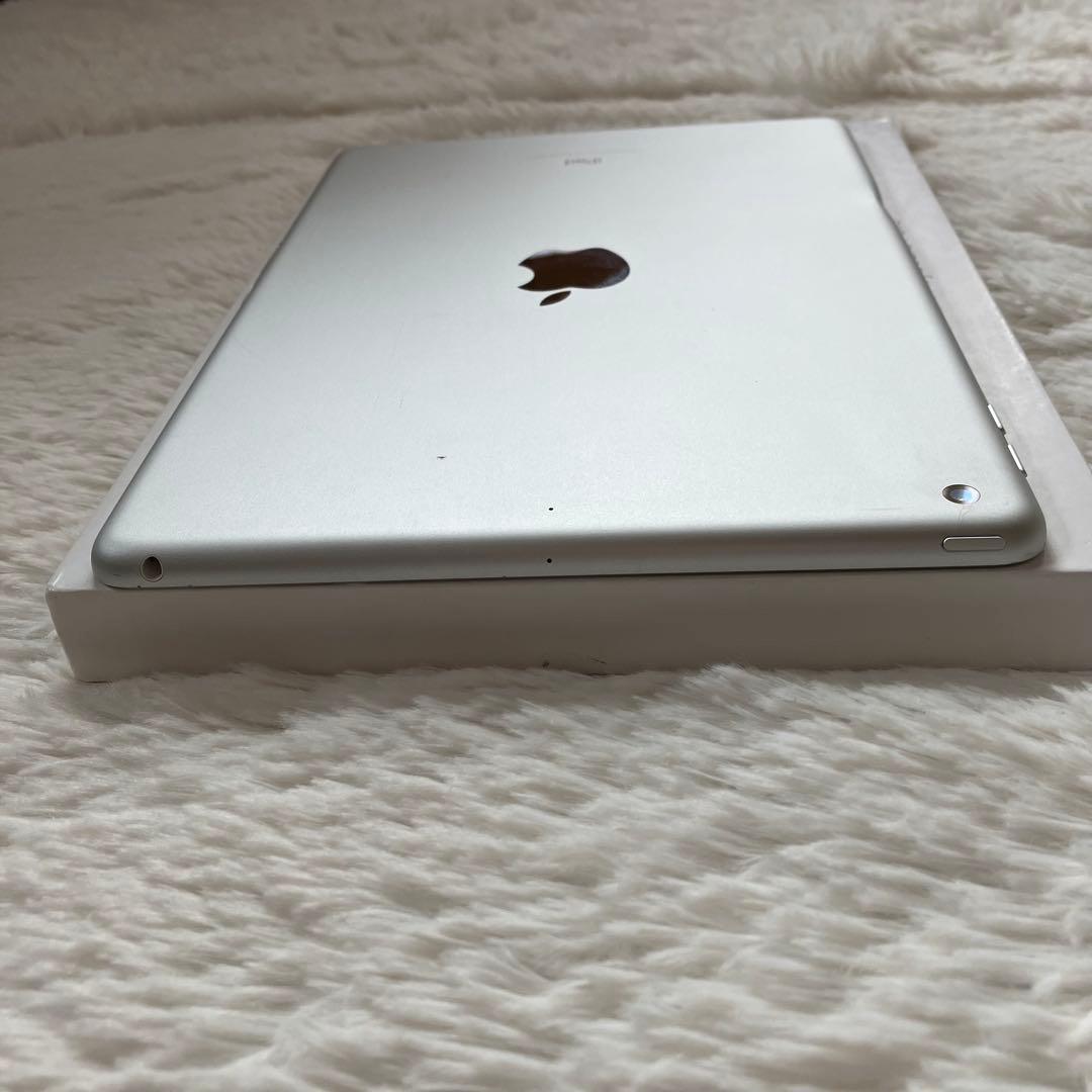 【1台限定価格】iPad 第5世代 32GB SIMフリー【すぐ発送】