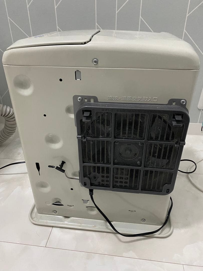 ダイニチ　石油ファンヒーター