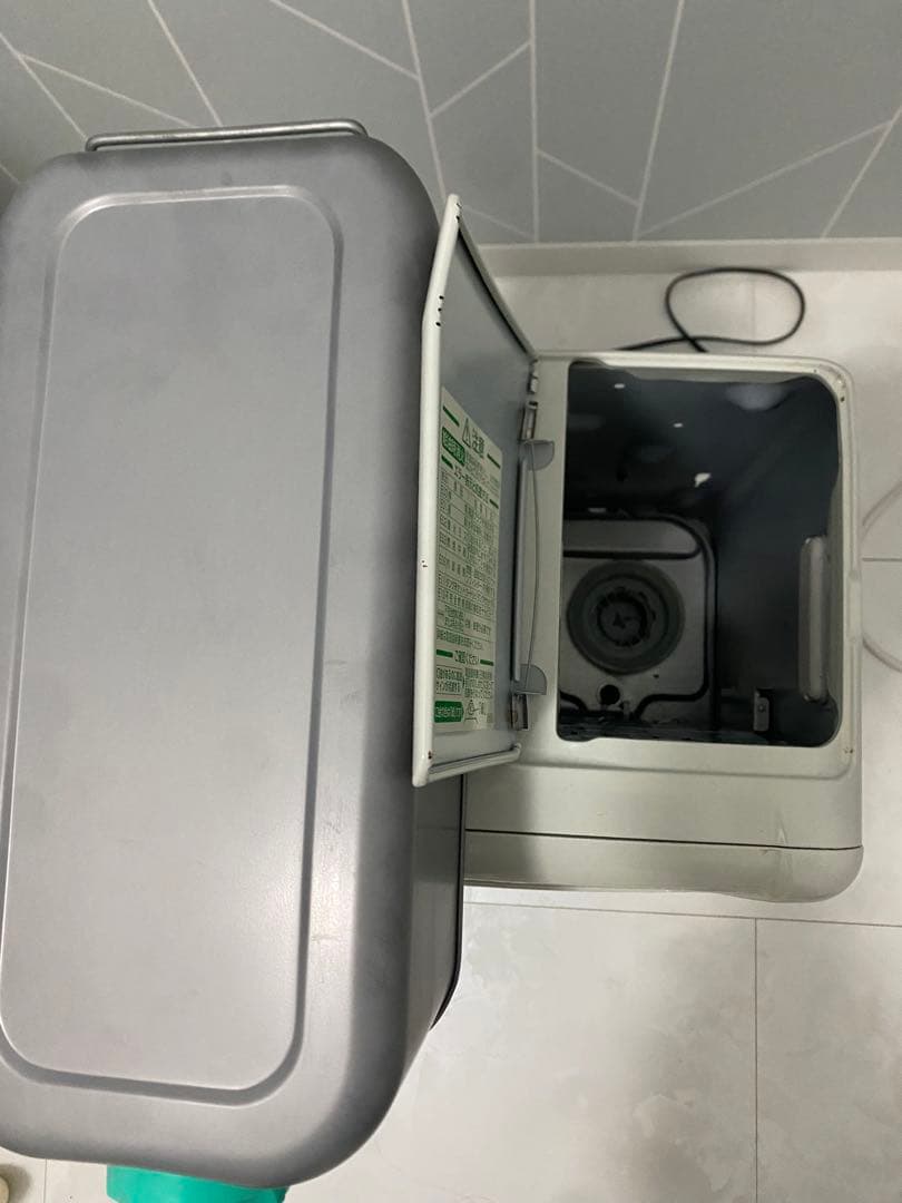 ダイニチ　石油ファンヒーター