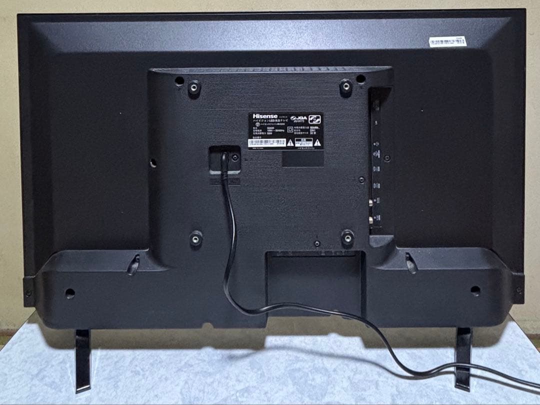 Hisense ハイビジョンLED液晶テレビ 32型JQ10773【中古品】