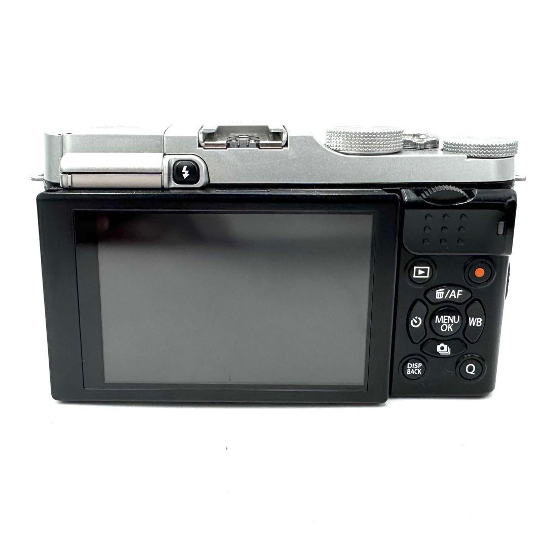 動作良好 FUJIFILM X-A2 シルバー XC 16-50mm OIS