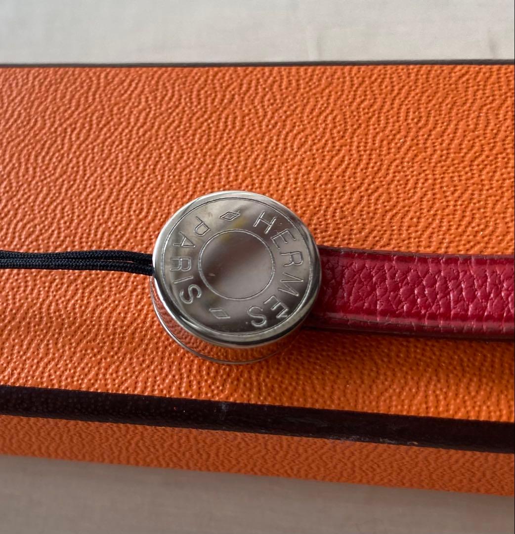 新品未使用　HERMES　エルメス　セリエ　革製　レッド　携帯ストラップ　箱付き