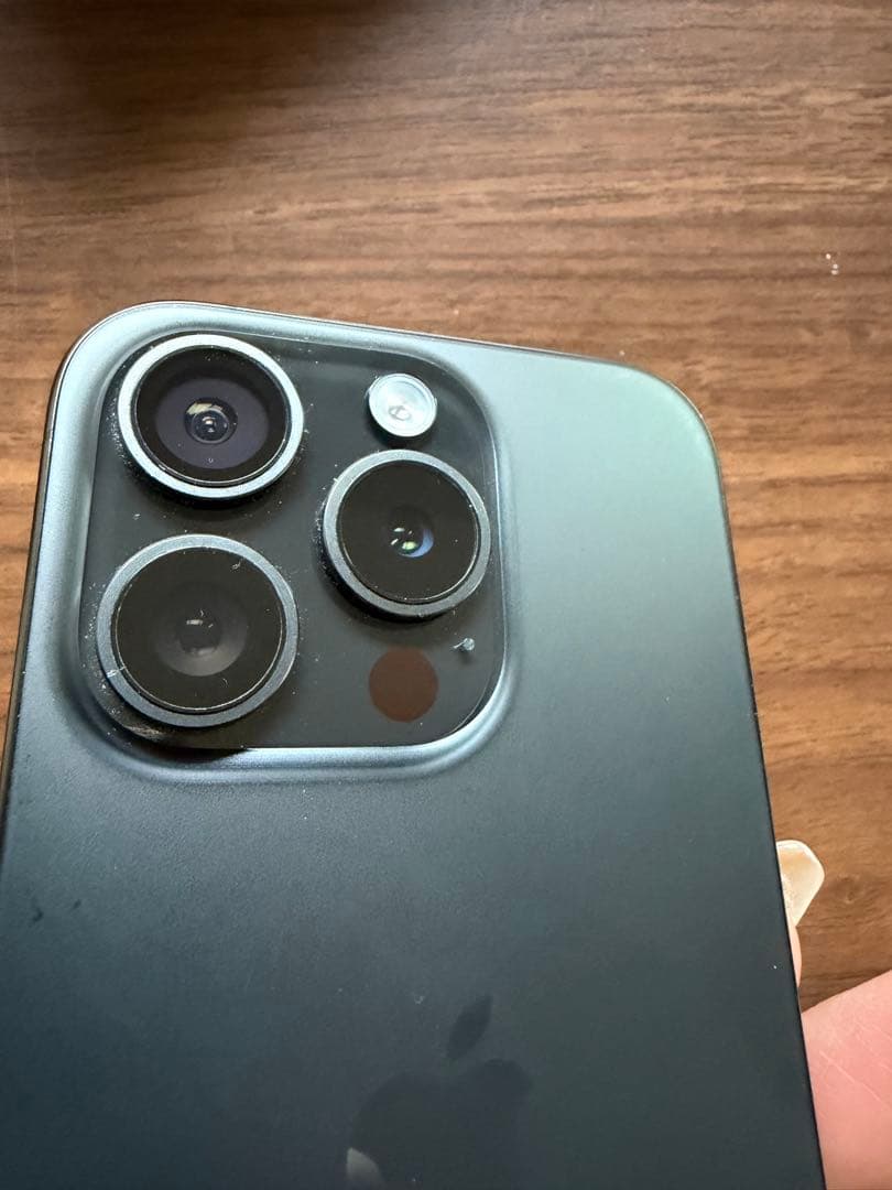 iPhone 15 Pro 本体　値下げ中