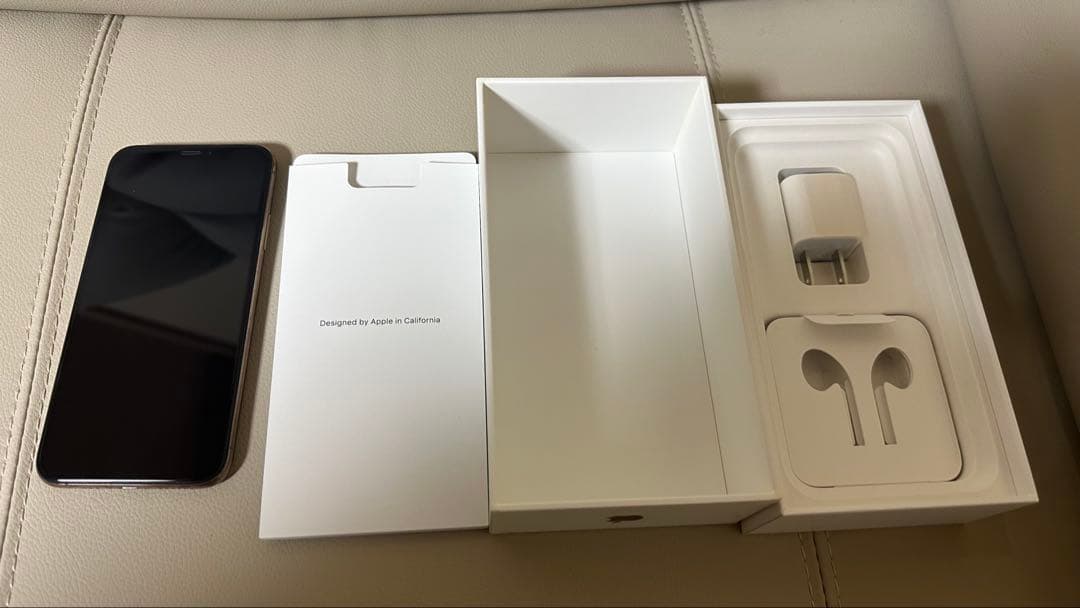 携帯電話本体 iPhone XS 64GB