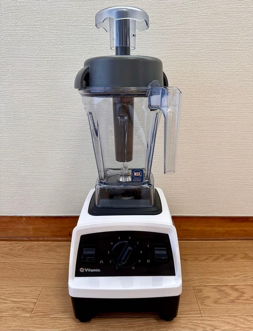 Vitamix E310 ホワイト 900W ブレンダー 美品 消毒済み Amazon | 【公式】Vitamix E310 ホワイト ミキサー 限定特典付き 1台8