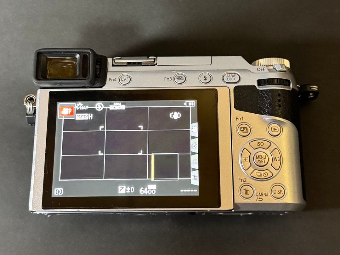 LUMIX GX7MK2 【14-42mmズームレンズ・純正グリップ付き】