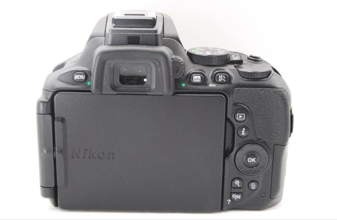 ✨スマホ転送！タッチパネル✨ Nikon D5600 ニコン 一眼レフ カメラ
