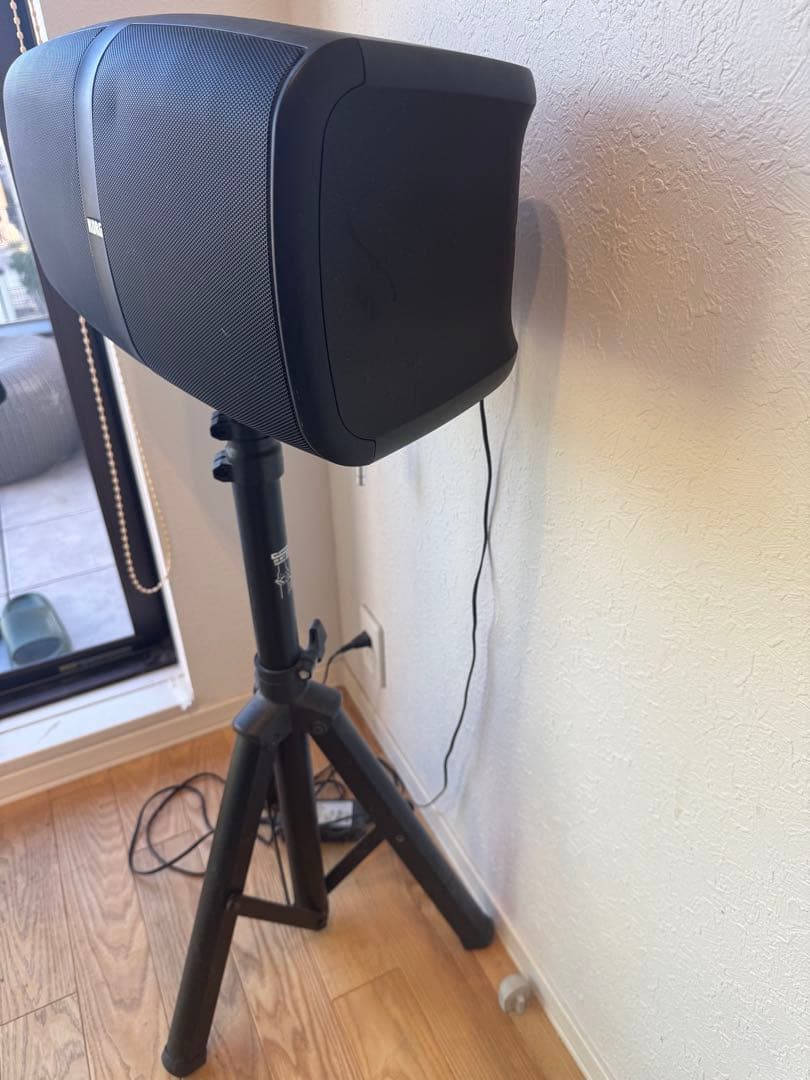 スタンド付き　KORG スピーカー ブラック 二つのユニット