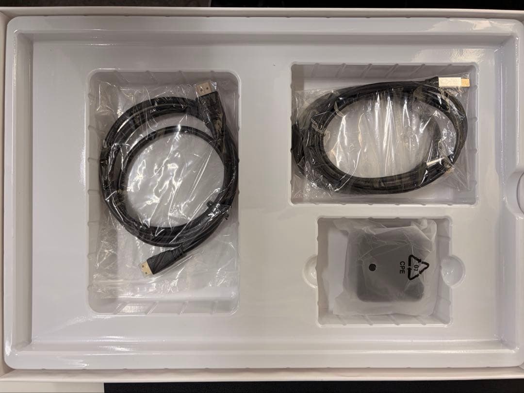 【美品】15.6インチ 4Kモバイルモニター【JAPANNEXT】【最終値下げ】